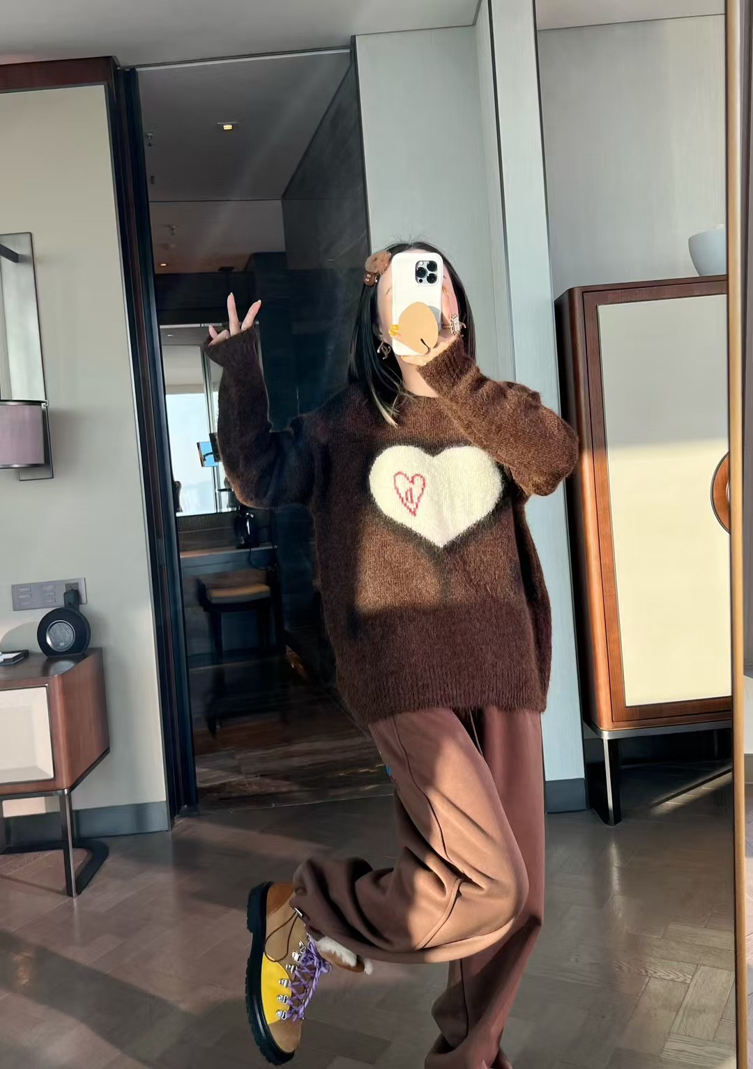 4108#深圳BOHAN秀秀家2024秋冬新款白心咖啡毛衣