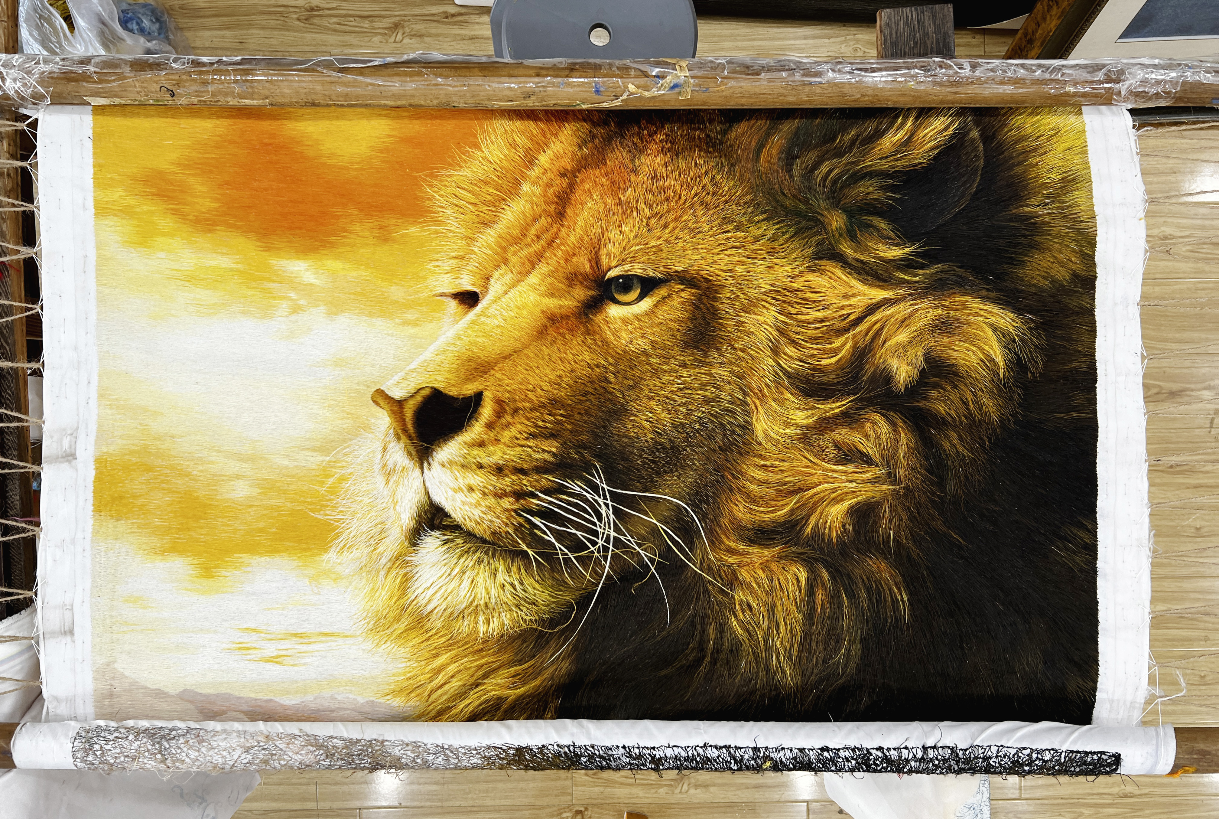 【霞光狮子】纯手工刺绣中式玄关客厅背景挂画苏绣精品画芯100×70cm