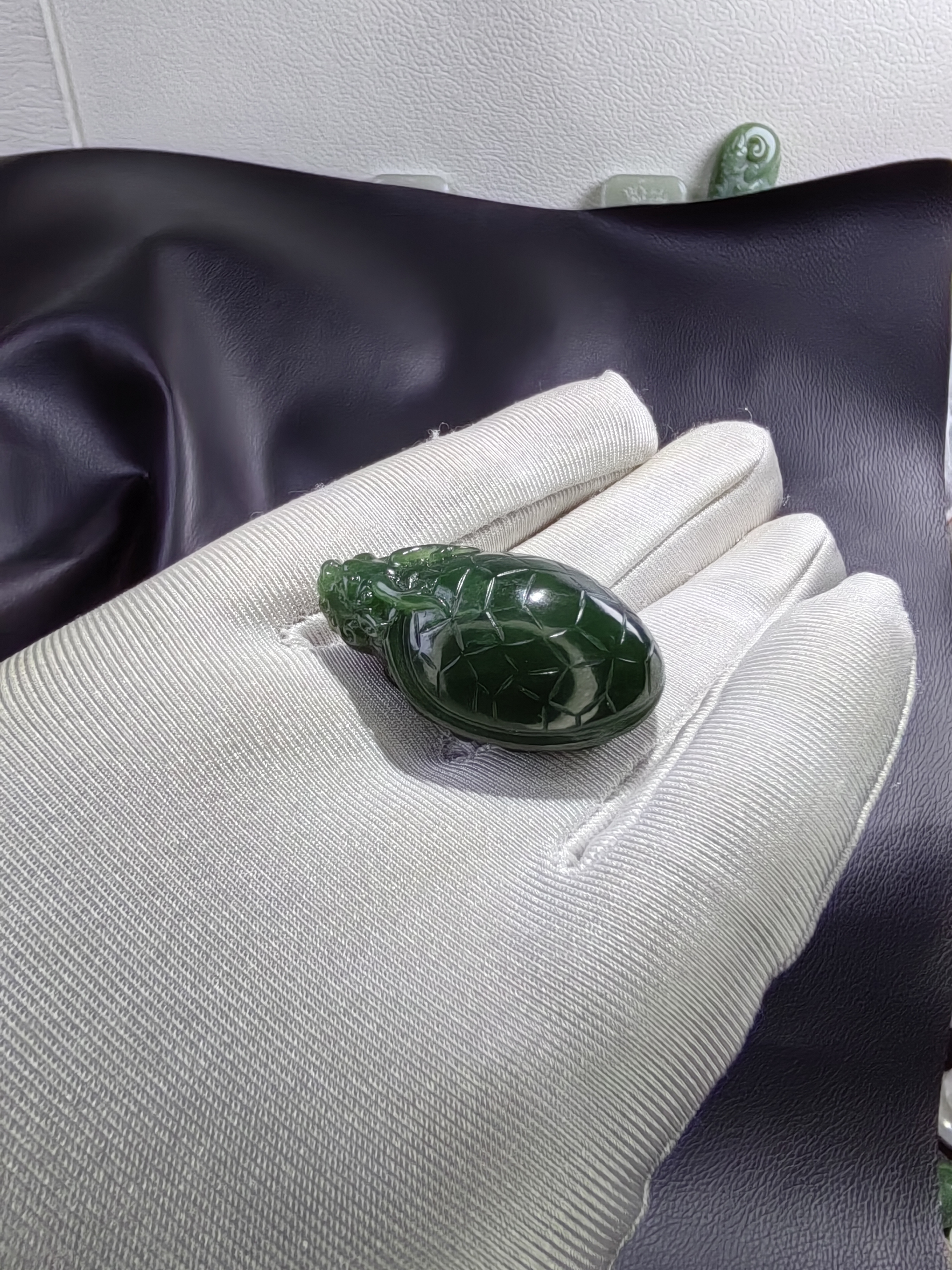 和田玉碧玉老料小乌龟金钱龟吊坠时尚轻奢吊坠