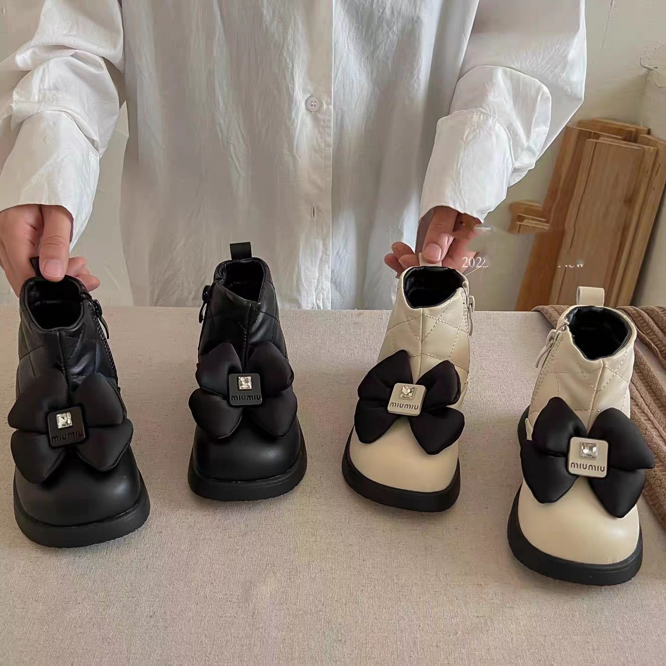 【23码到27码】芭芭鸭2023冬季皮面防水时尚机能运动软底鞋 905