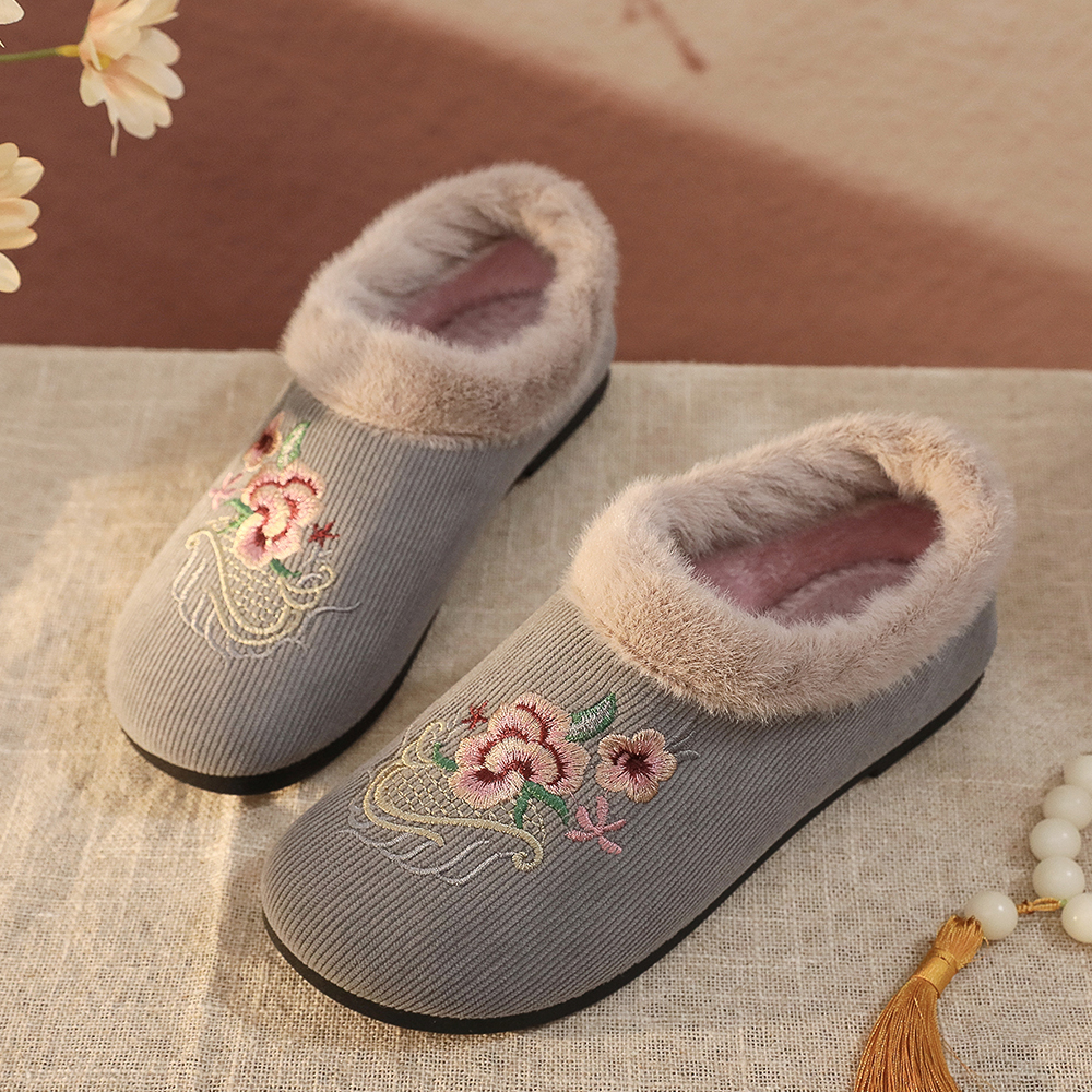 冬季老北京布鞋女棉鞋国风妈妈鞋新款绣花鞋防滑软底棉拖鞋