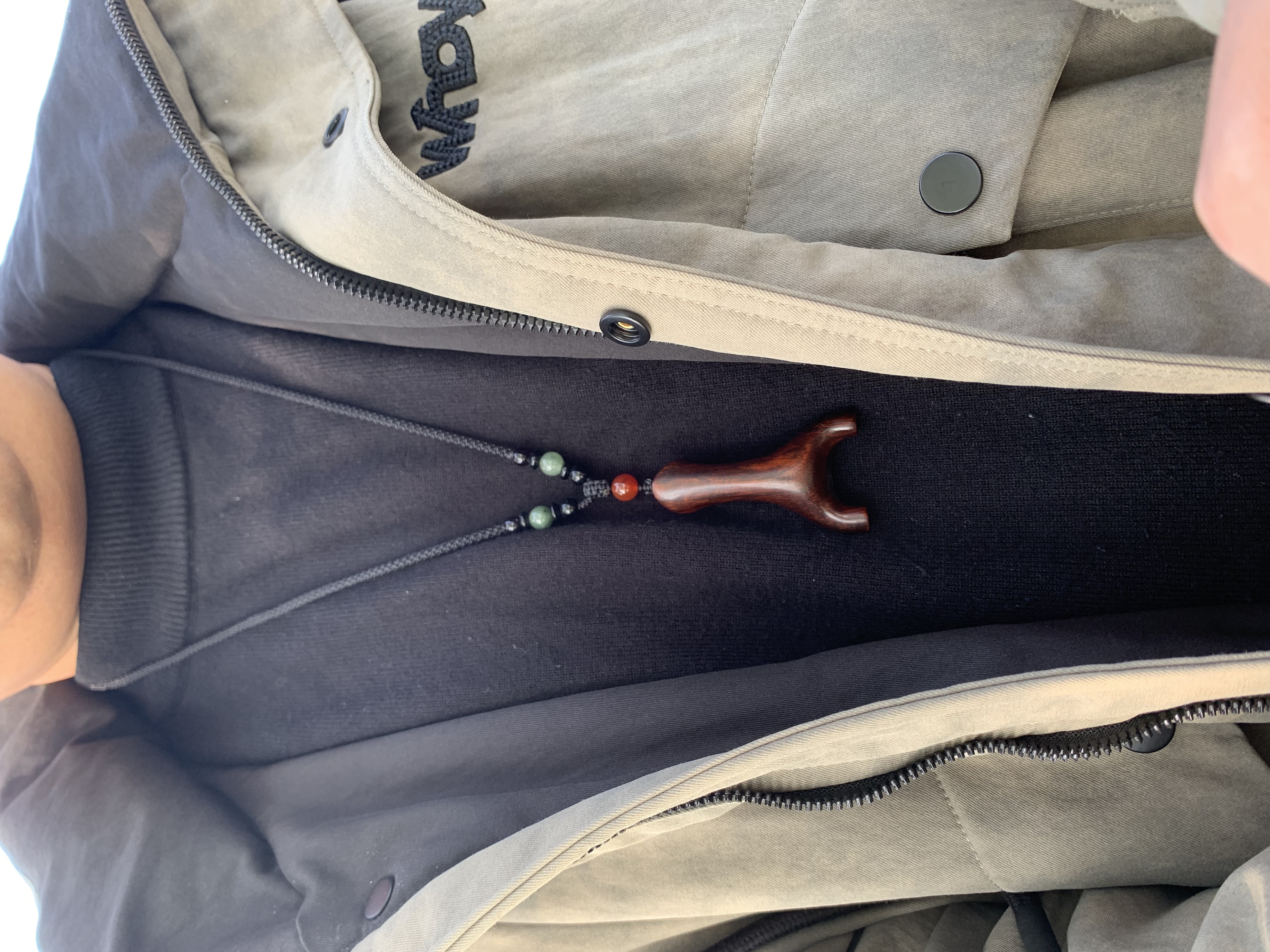 非金属木质吊坠 拇指弹弓吊坠项链