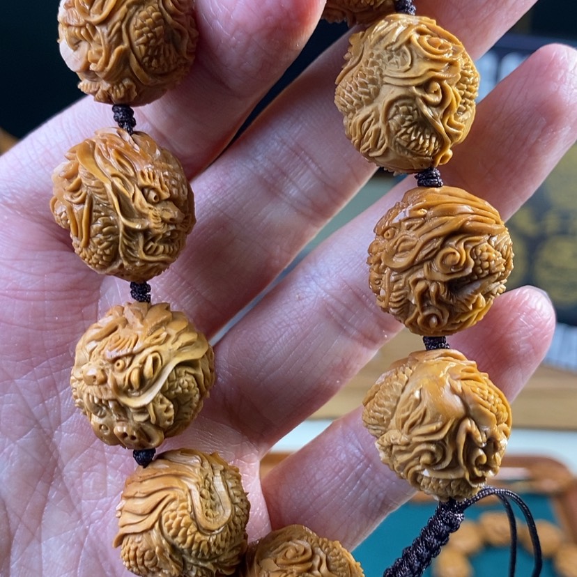 【闪购商品】橄榄核吊坠九龙