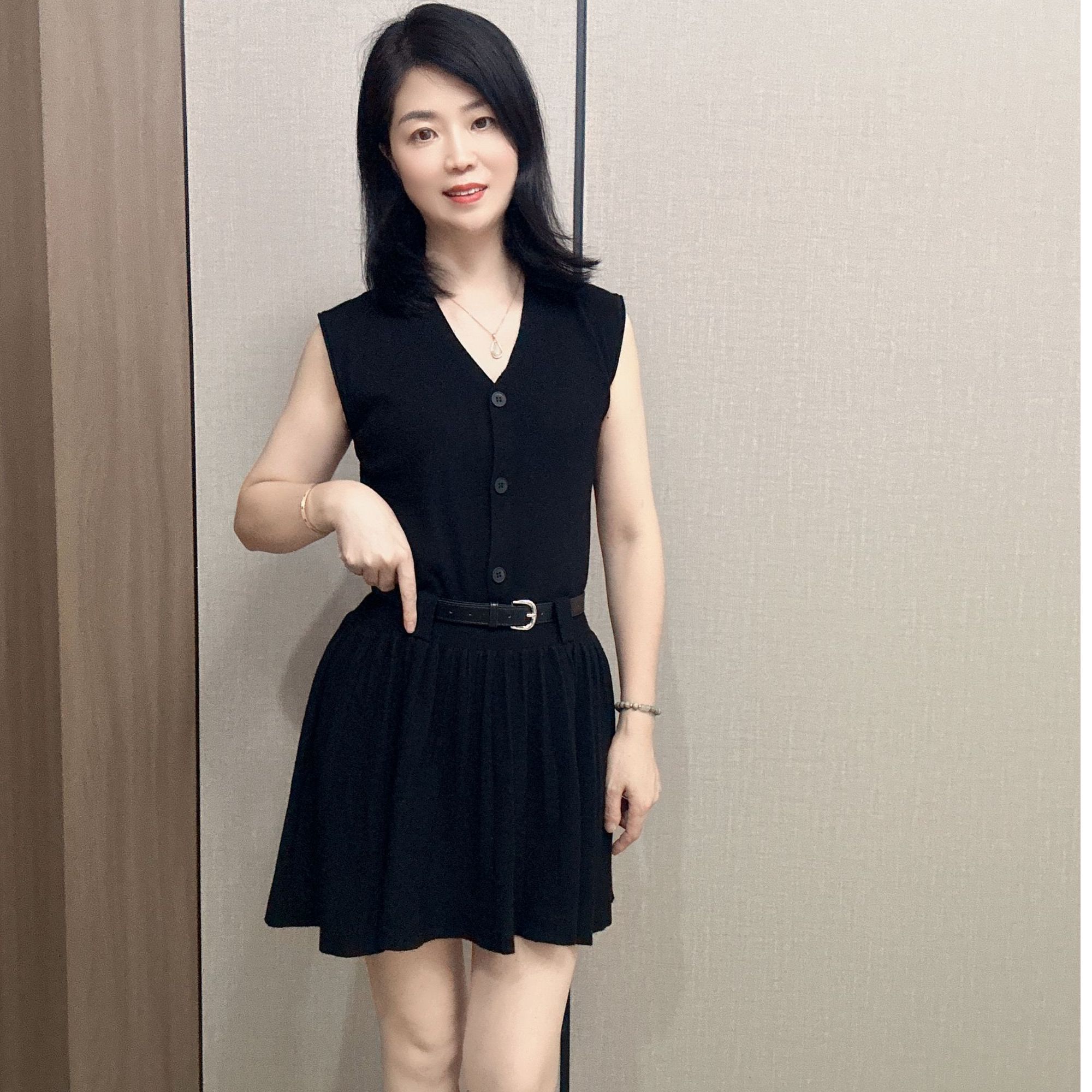 麦咖-3887  秋冬季高级感针织开衫+背心连衣裙两件套