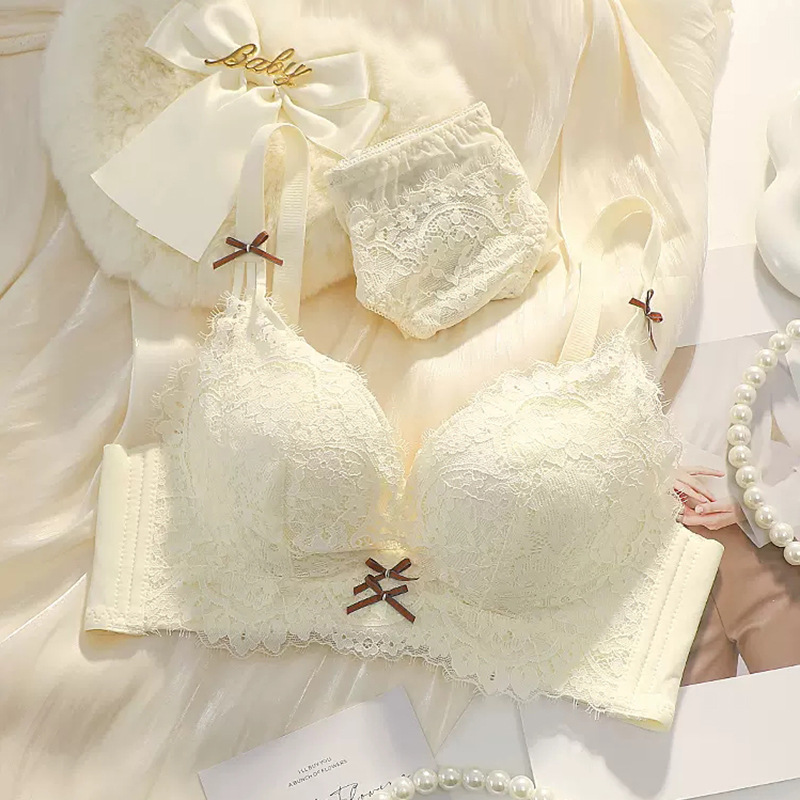 维多利亚5CM加厚内衣女小胸聚拢显大无钢圈收副乳防下垂少女调整