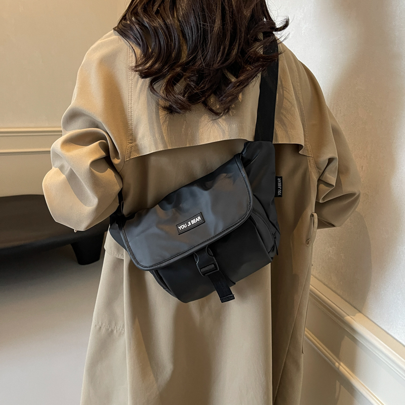 男女同款潮酷机车包多口袋时尚骑行包多功能胸包单肩斜挎包女包