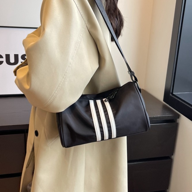 枕头包小众女士包包百搭单肩斜挎包麻将包女包波士顿包时尚腋下包