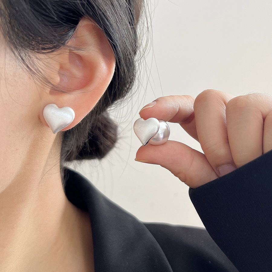 8666（清沧）珠珠拉丝爱心耳钉女复古个性气质