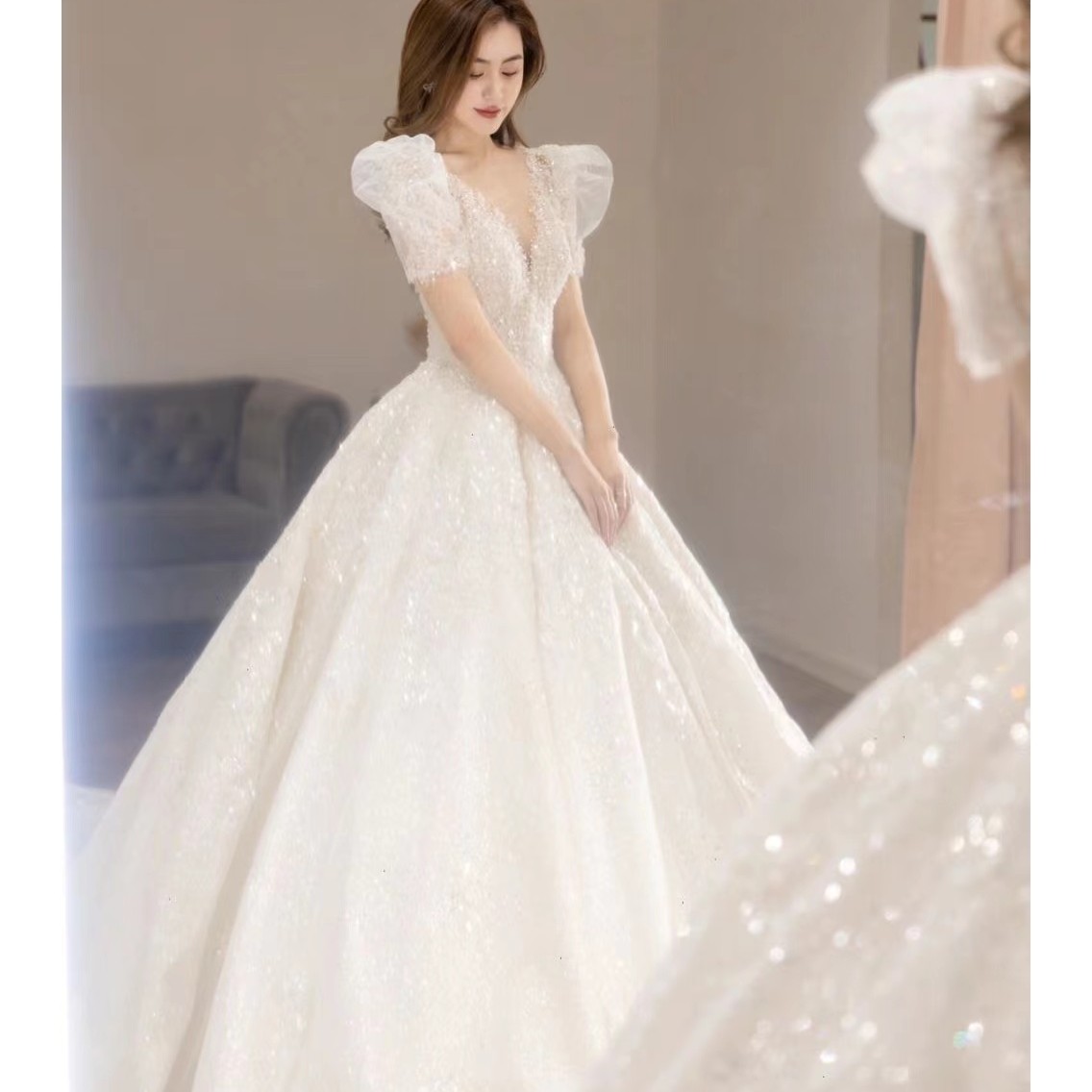 俊俊婚纱礼服秀禾拿货