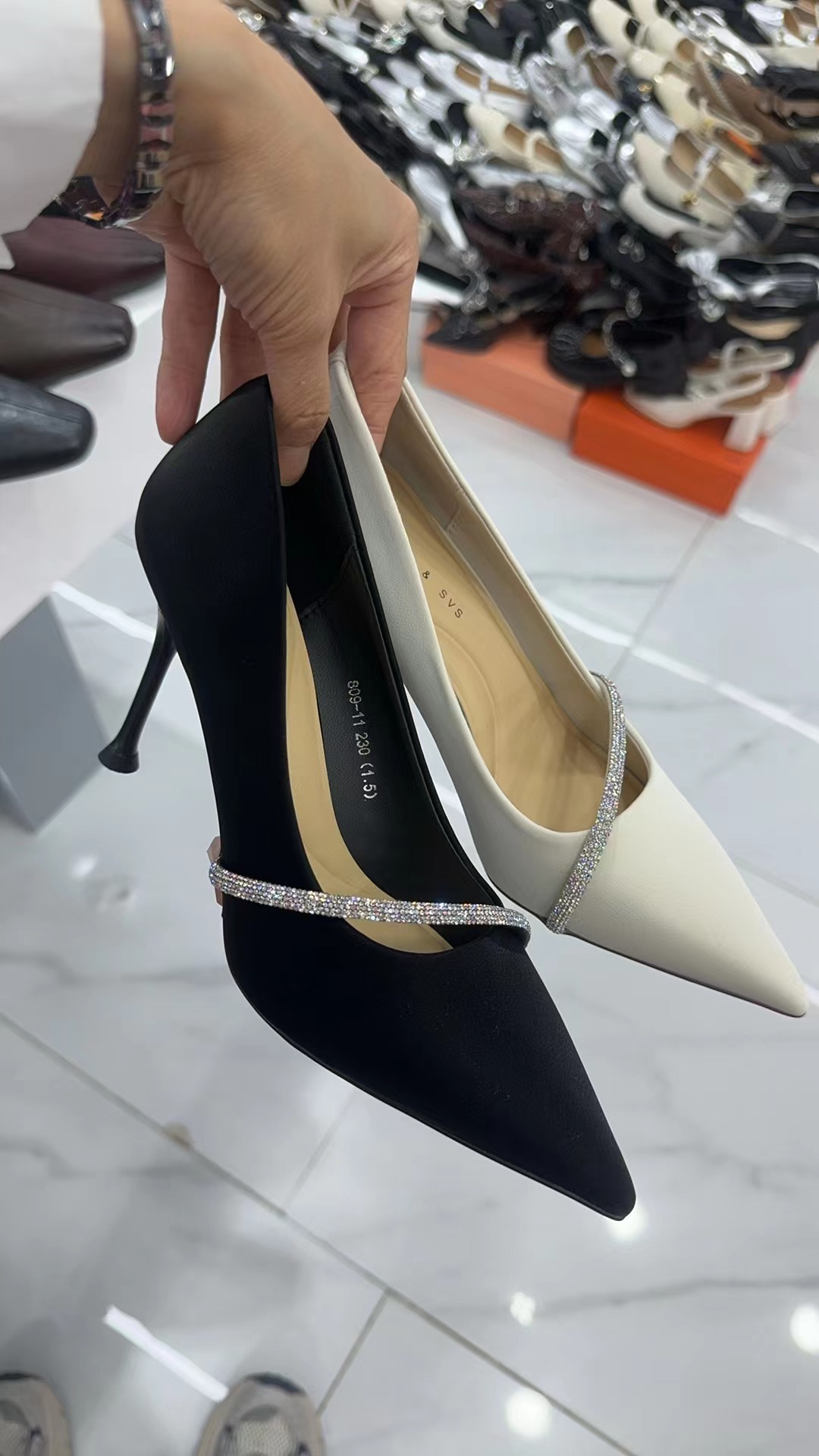 809-11新款尖头细跟高跟鞋女气质百搭水钻浅口单鞋时尚