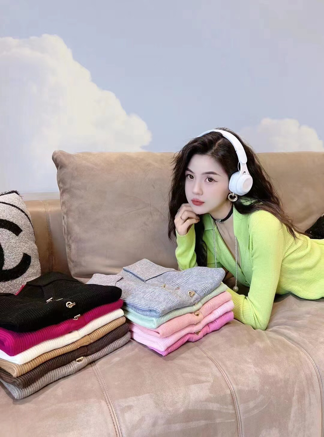 2023新款翻领针织上衣