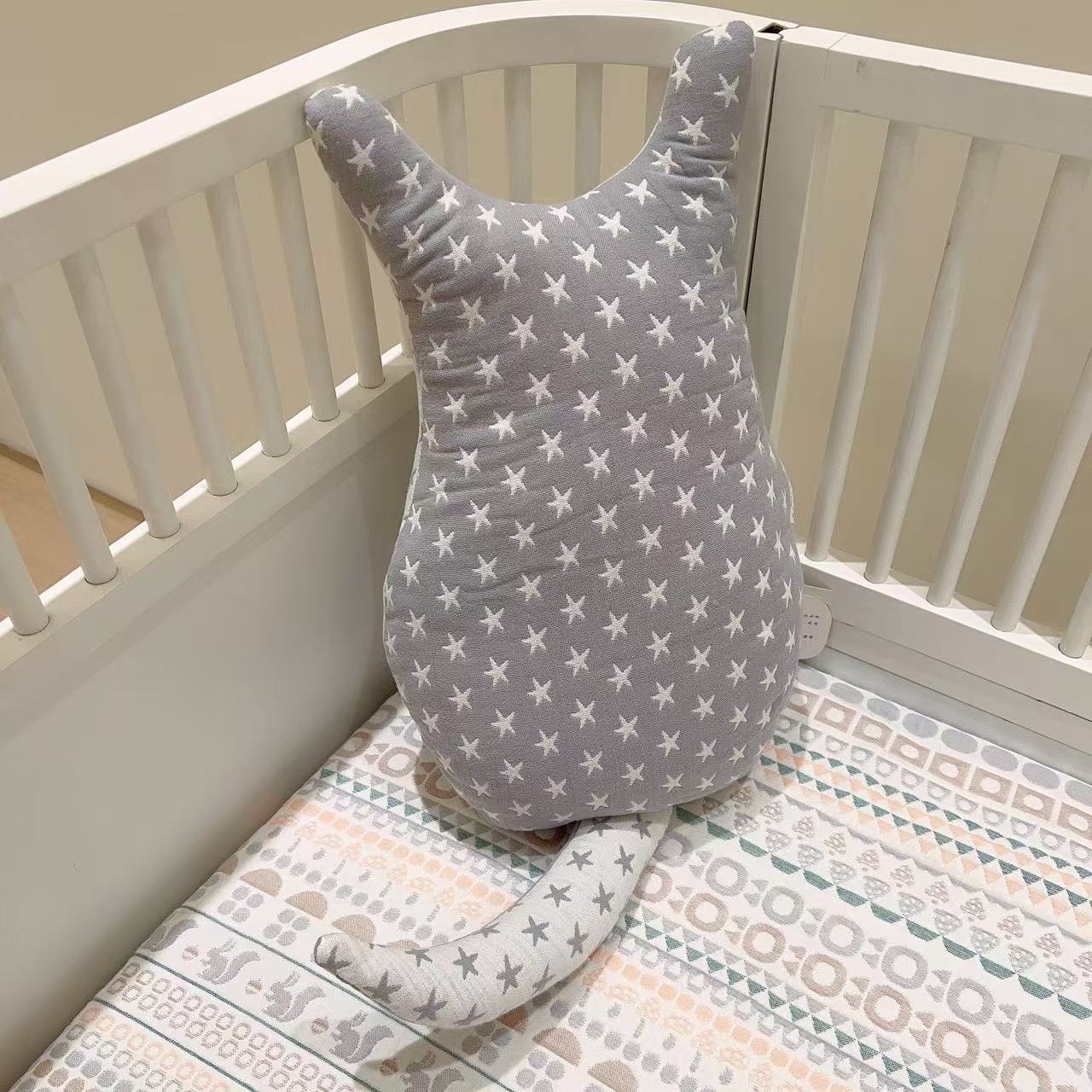 雅赞莱福猫 A类可水洗 宝宝靠枕透气