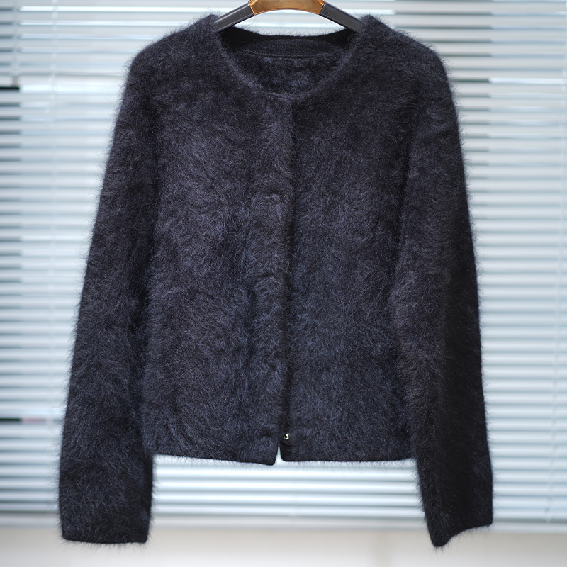 【黑巧】良辰媄锦圆领山羊绒拉毛开衫衣长约50CM