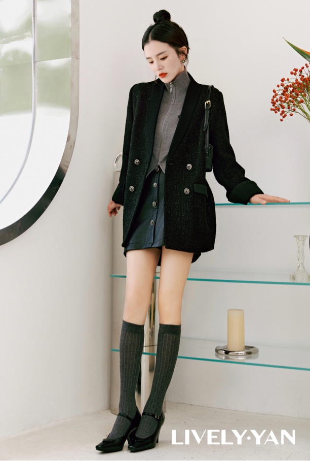 【俪妍】新款短款半身小A皮裙黑咖两色 内里防走光裤