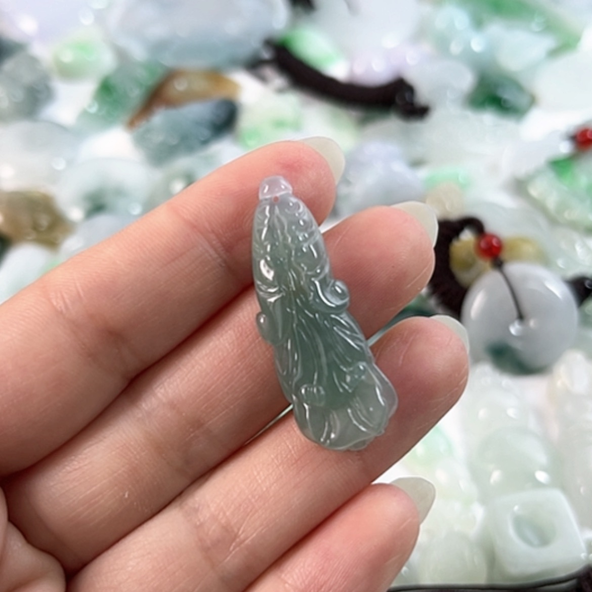 【闪购商品】翡翠颈饰未镶嵌