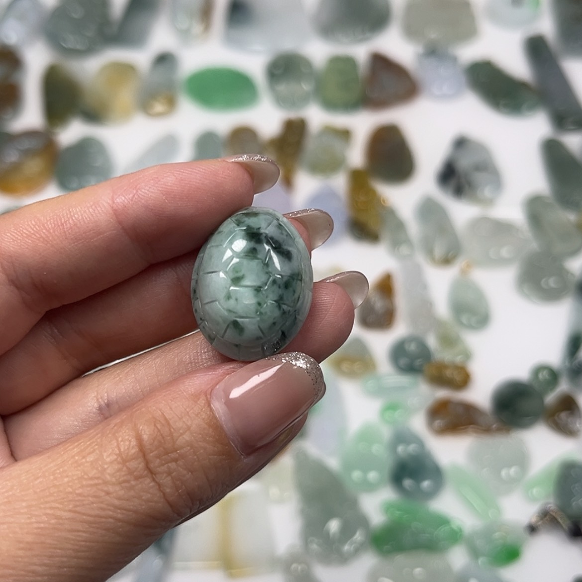 【闪购商品】翡翠颈饰未镶嵌龟甲