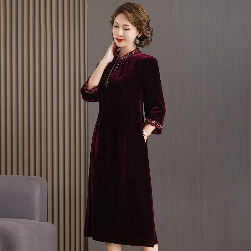 垂坠感真丝绒婚宴女2025新款秋冬大码桑蚕丝礼服喜婆婆时尚中式