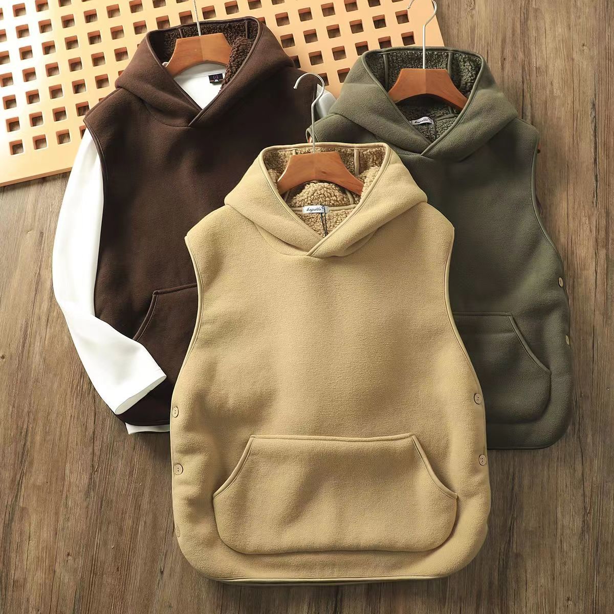 日系摇粒绒加绒马甲男时尚个性两侧纽扣开叉叠穿连帽无袖坎肩背心
