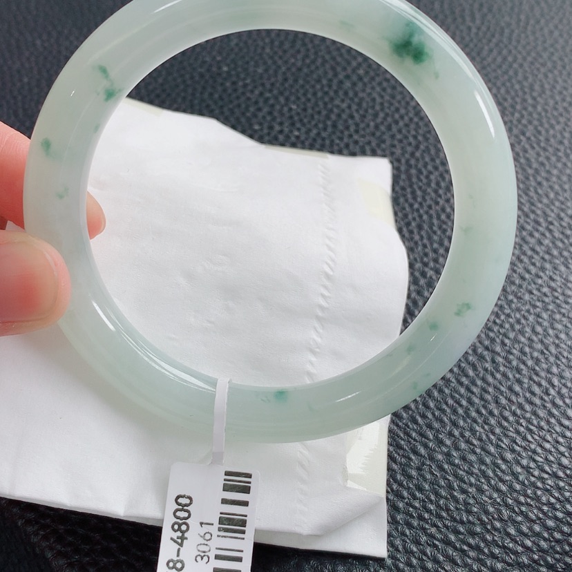 【闪购商品】翡翠手镯未镶嵌66
