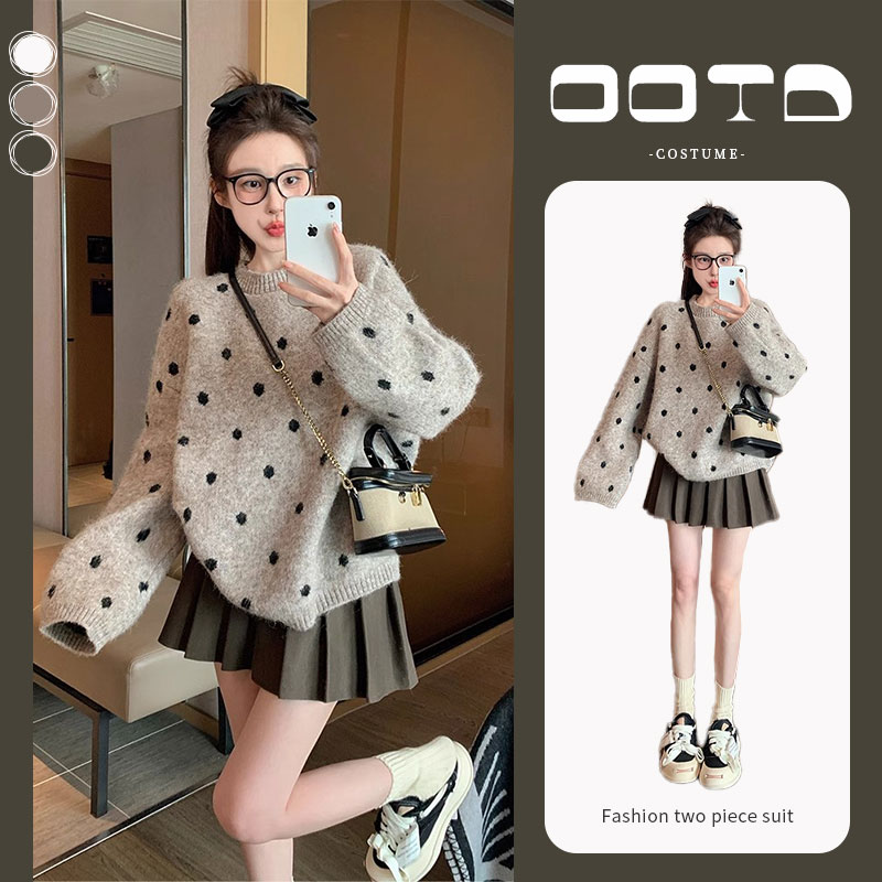 入秋一整套女装2024新款韩版波点宽松针织毛衣外套百褶短裙两件套
