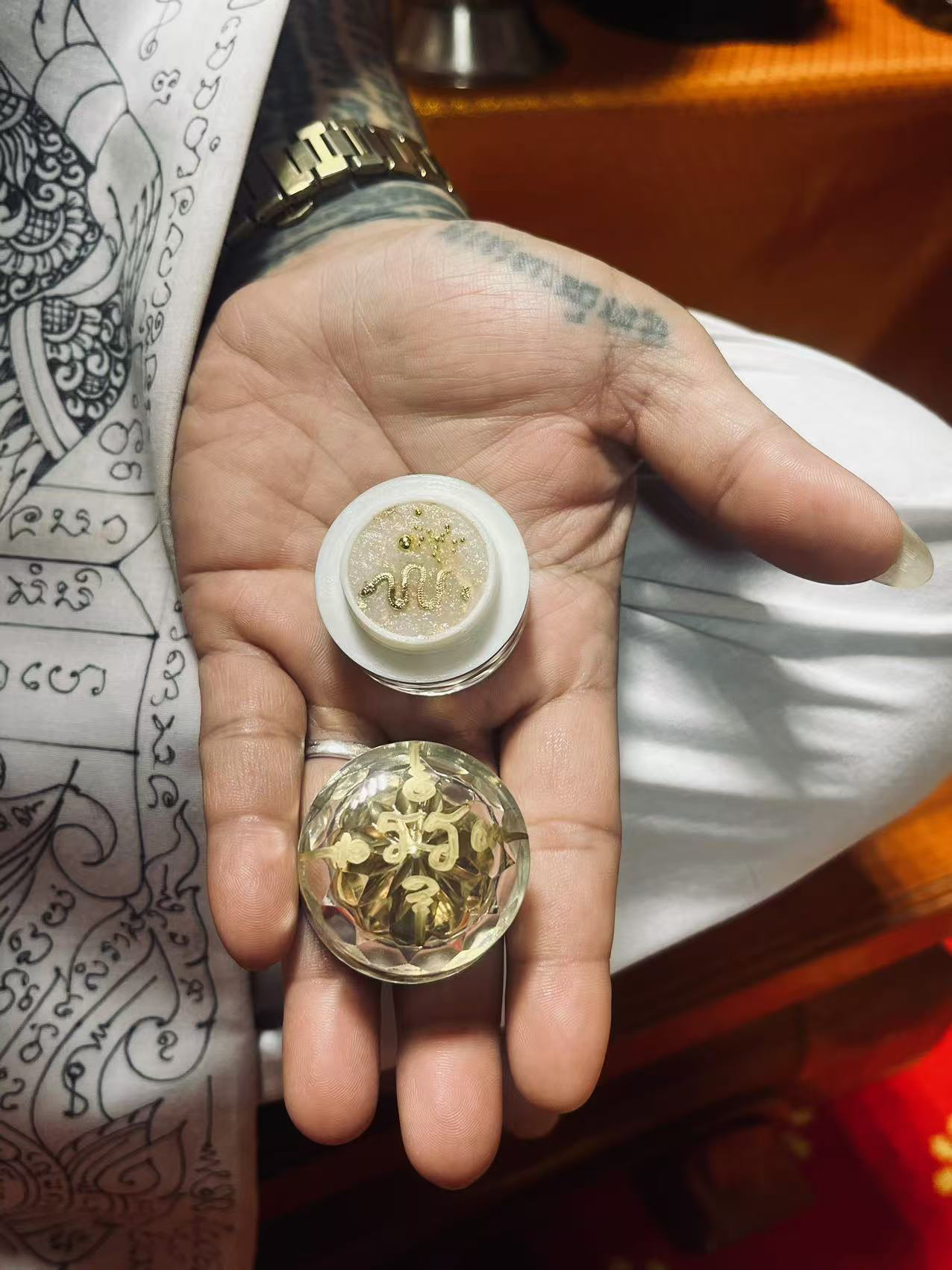 零舌云云膏饰品特色摆件