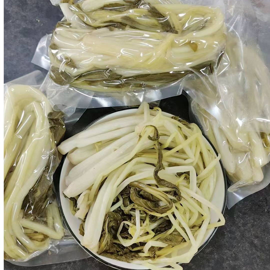 箭杆白菜，箭竿白菜，就是长的像箭杆一样的白菜，地方特产美味下饭