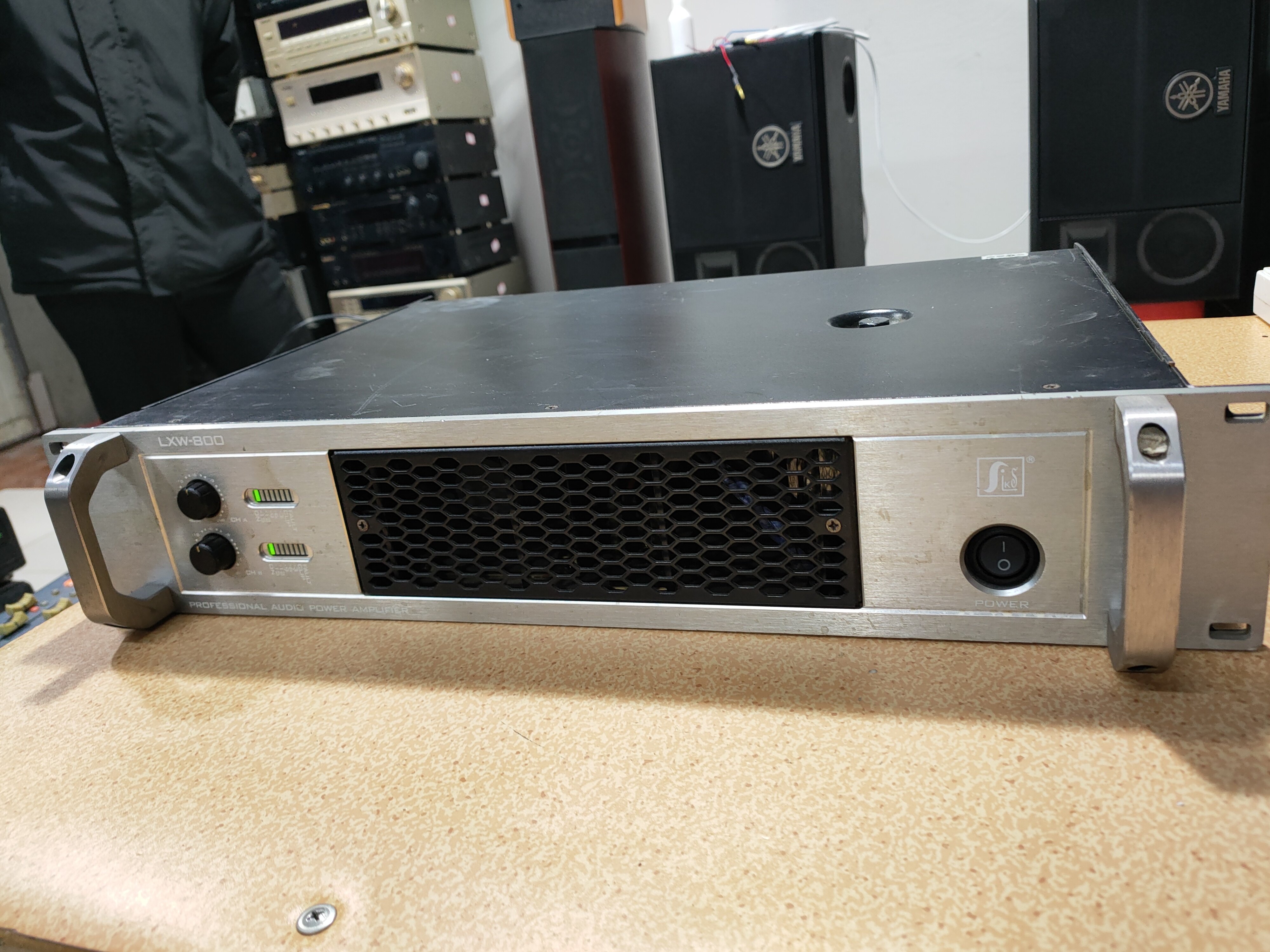 80新  二手  LXW-800专业后级功放（出声）