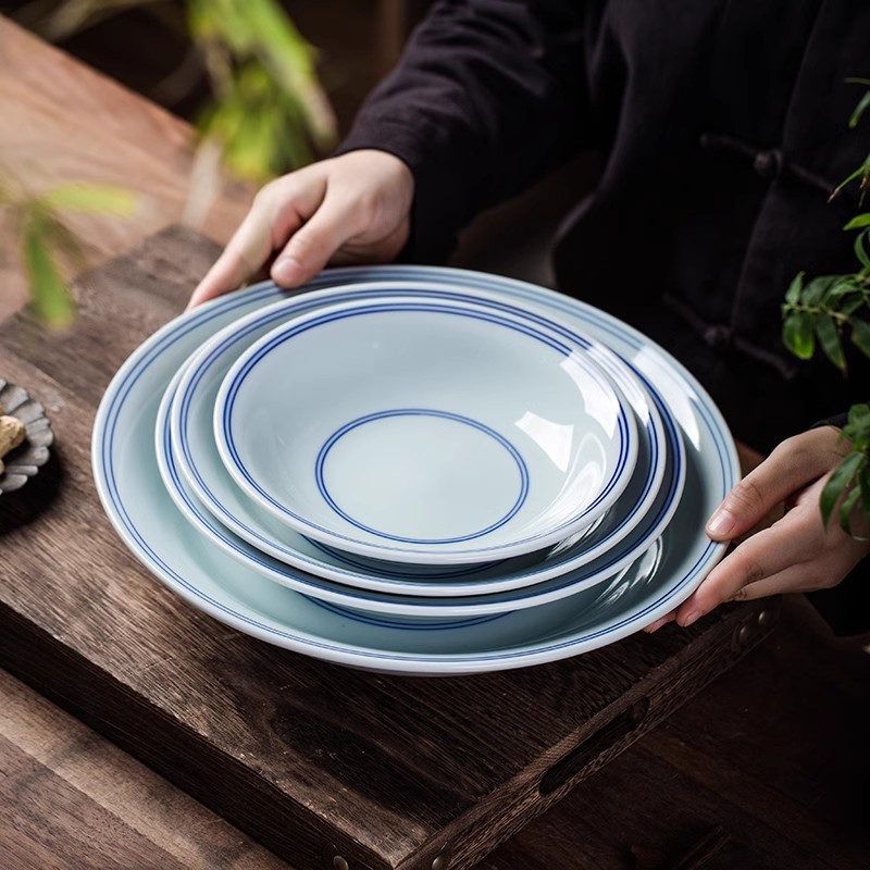 中式简约蓝边陶瓷盘子厚实圆形菜盘加字印logo景德青花商用深汤盘