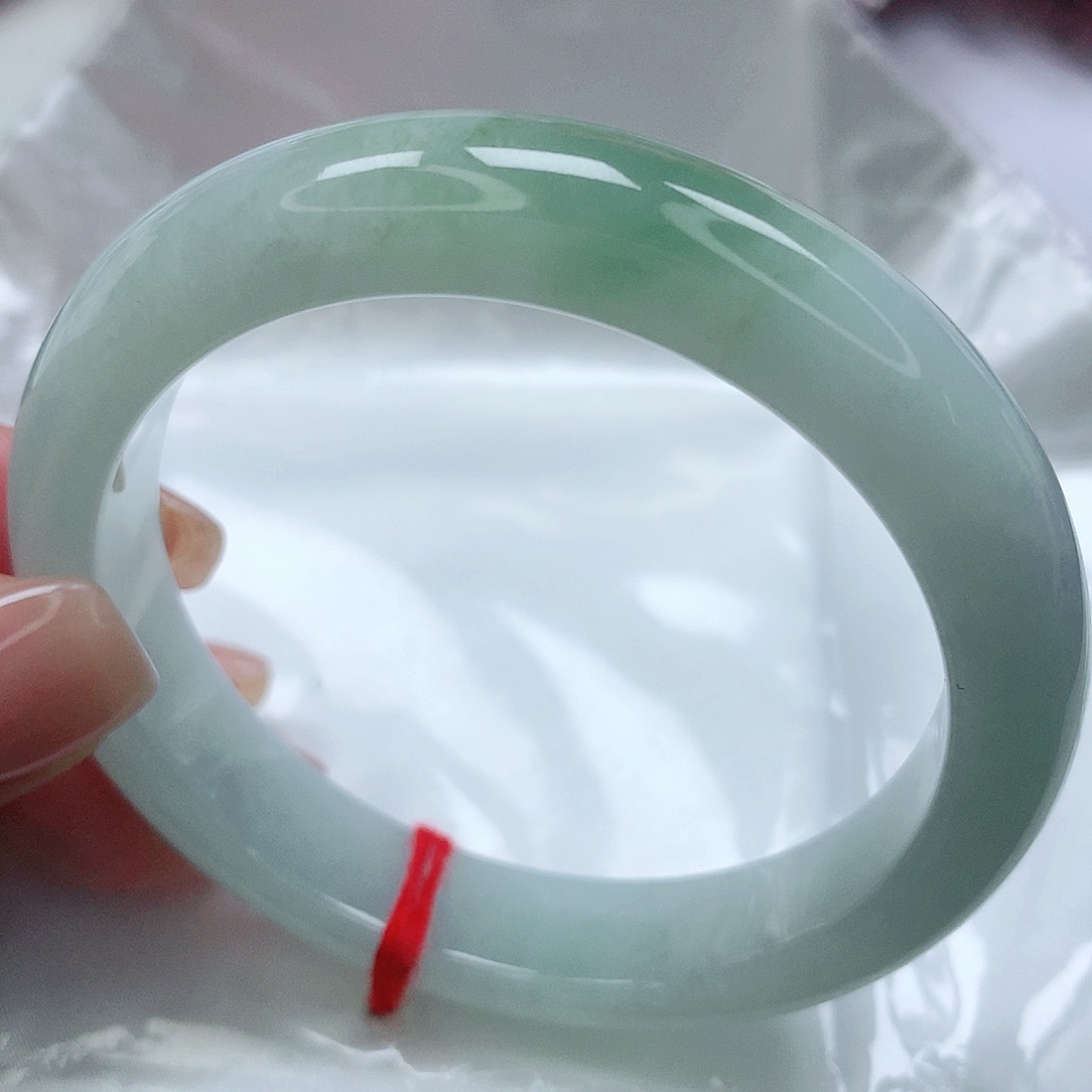 【闪购商品】翡翠手镯未镶嵌蜜***i缅甸天然A货翡翠