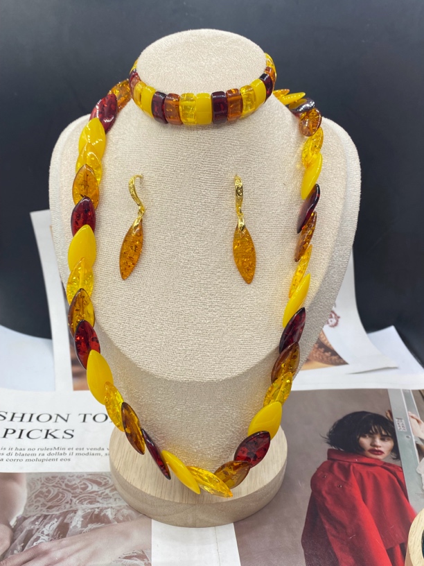 铜合金树脂手链 时尚百搭三件套 彩色精美时尚