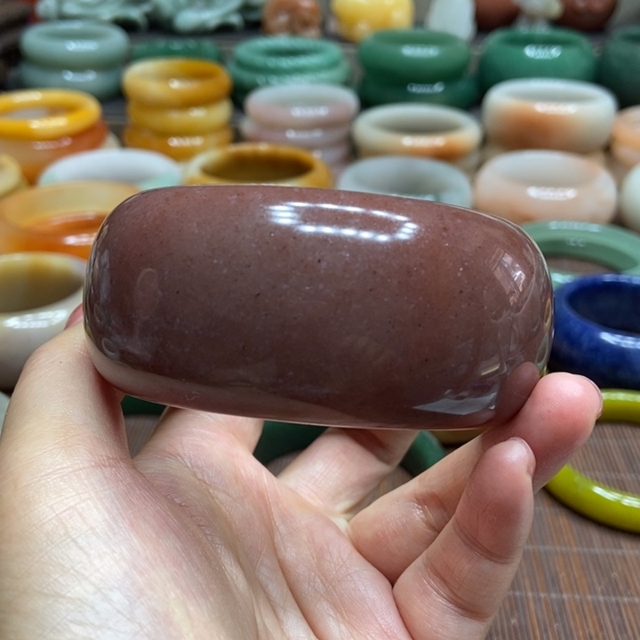 石英质玉手镯未镶嵌