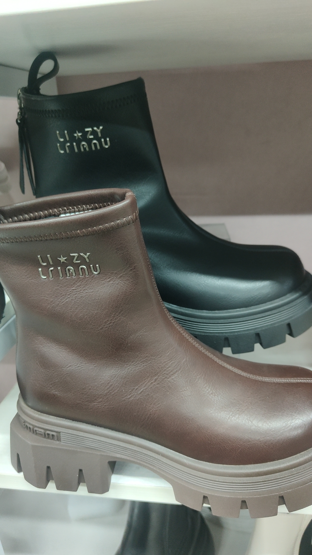 厚底英伦风马丁靴女复古加绒短靴粗跟瘦瘦靴真皮