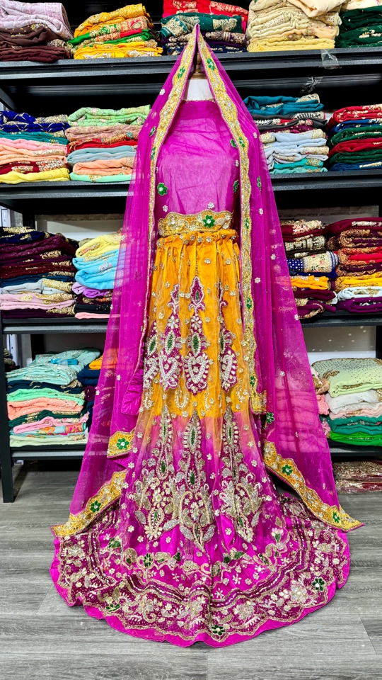 聚会必备网纱底楞哈三件套