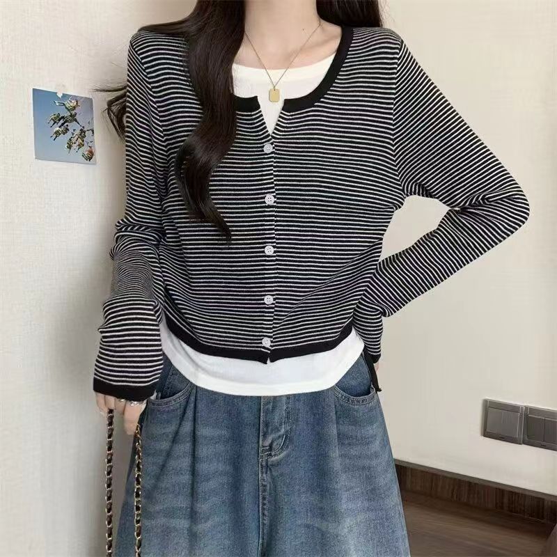 大码女装胖mm气质初秋新款假两件长袖条纹针织衫显瘦遮肉打底上衣