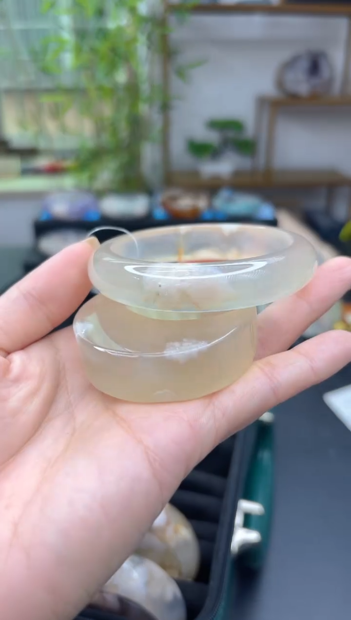 【闪购商品】石英质玉手镯未镶嵌A226(55圈赠送镯心)