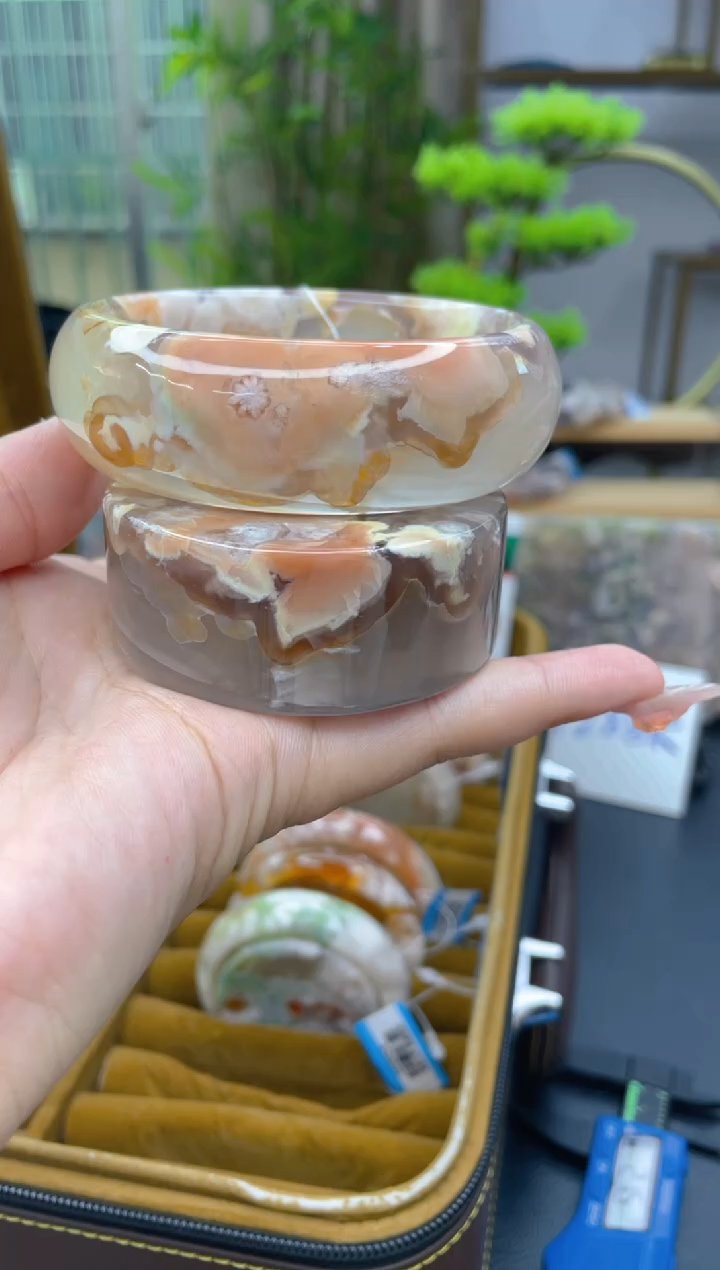 【闪购商品】石英质玉手镯未镶嵌A486(62圈赠送镯心 )