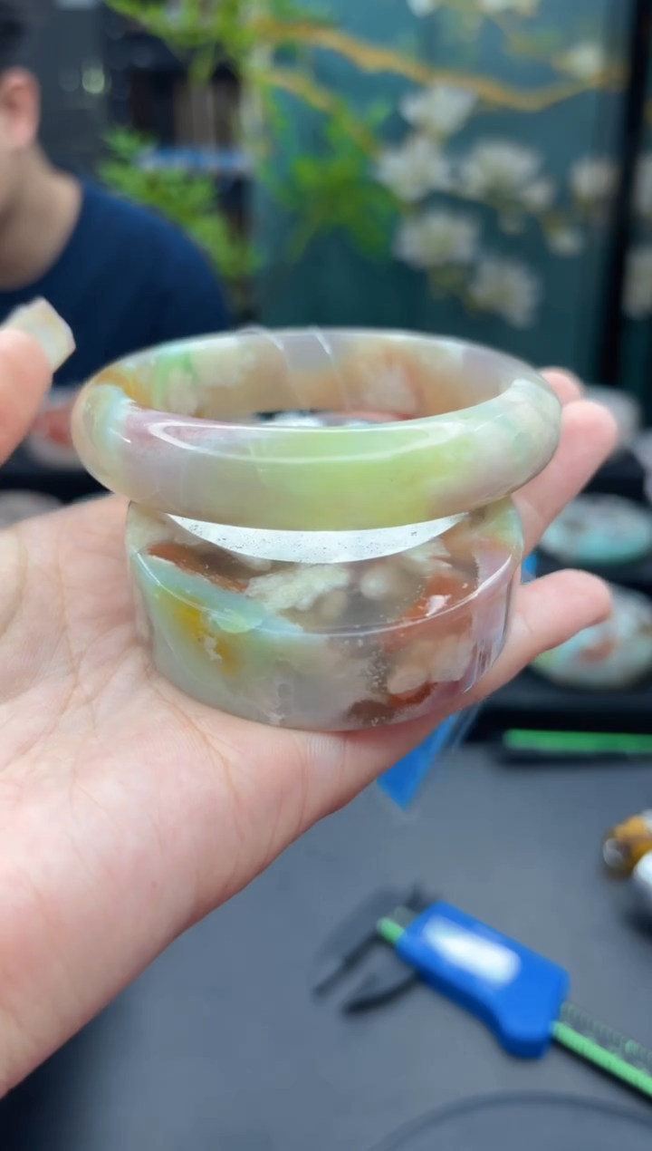 【闪购商品】石英质玉手镯未镶嵌342（61圈赠送镯心）