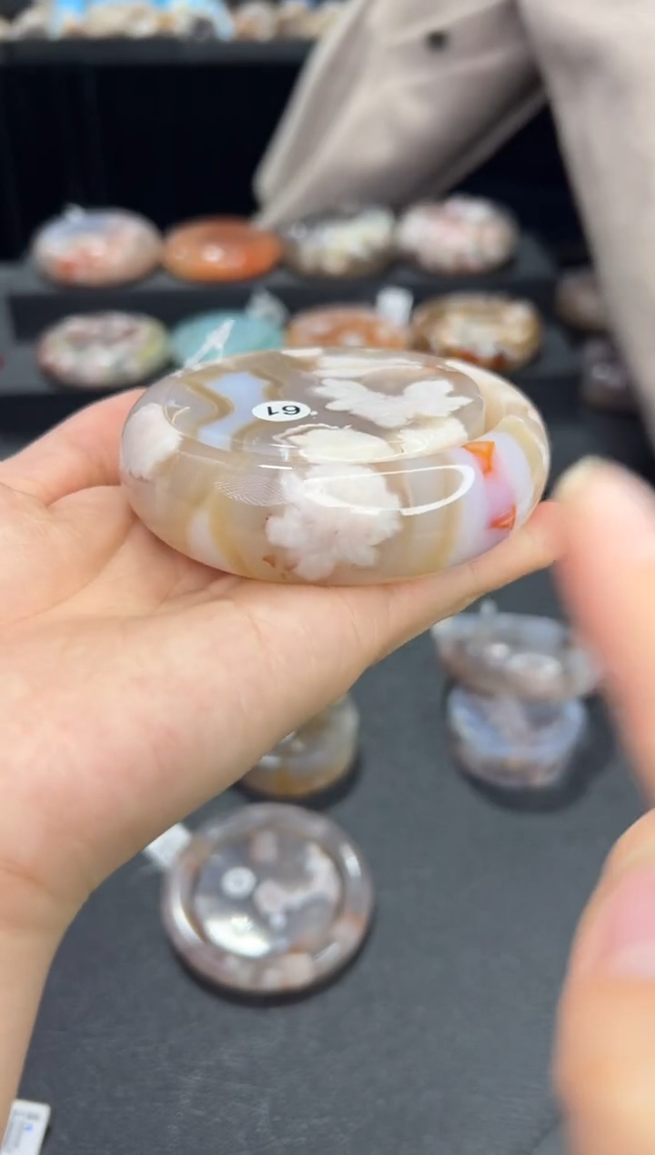 【闪购商品】石英质玉手镯未镶嵌195（61圈赠送镯心）8039327