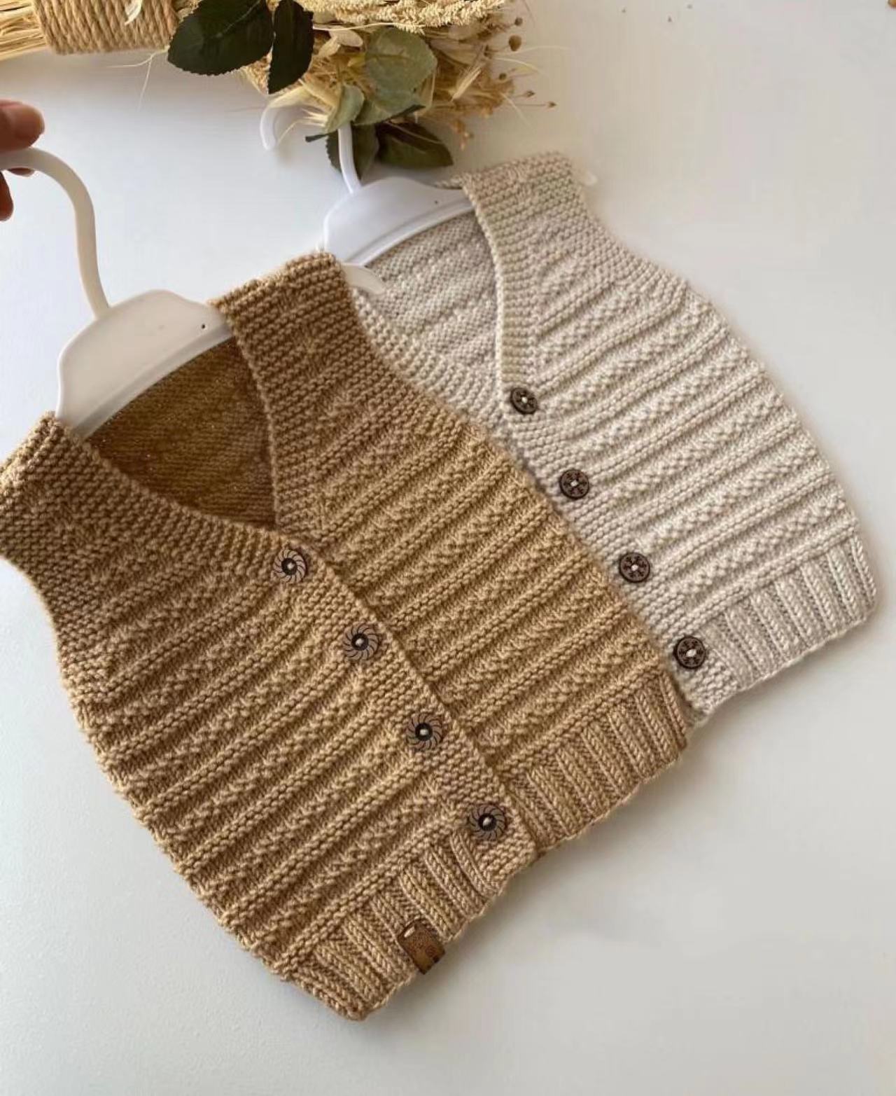 V领马甲背心材料包（非成品）一团二两宝宝毛线团