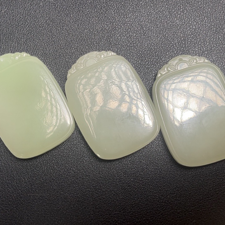 和田玉牌头无事牌新款男女同款时尚吊坠平平安无事牌多样性发货