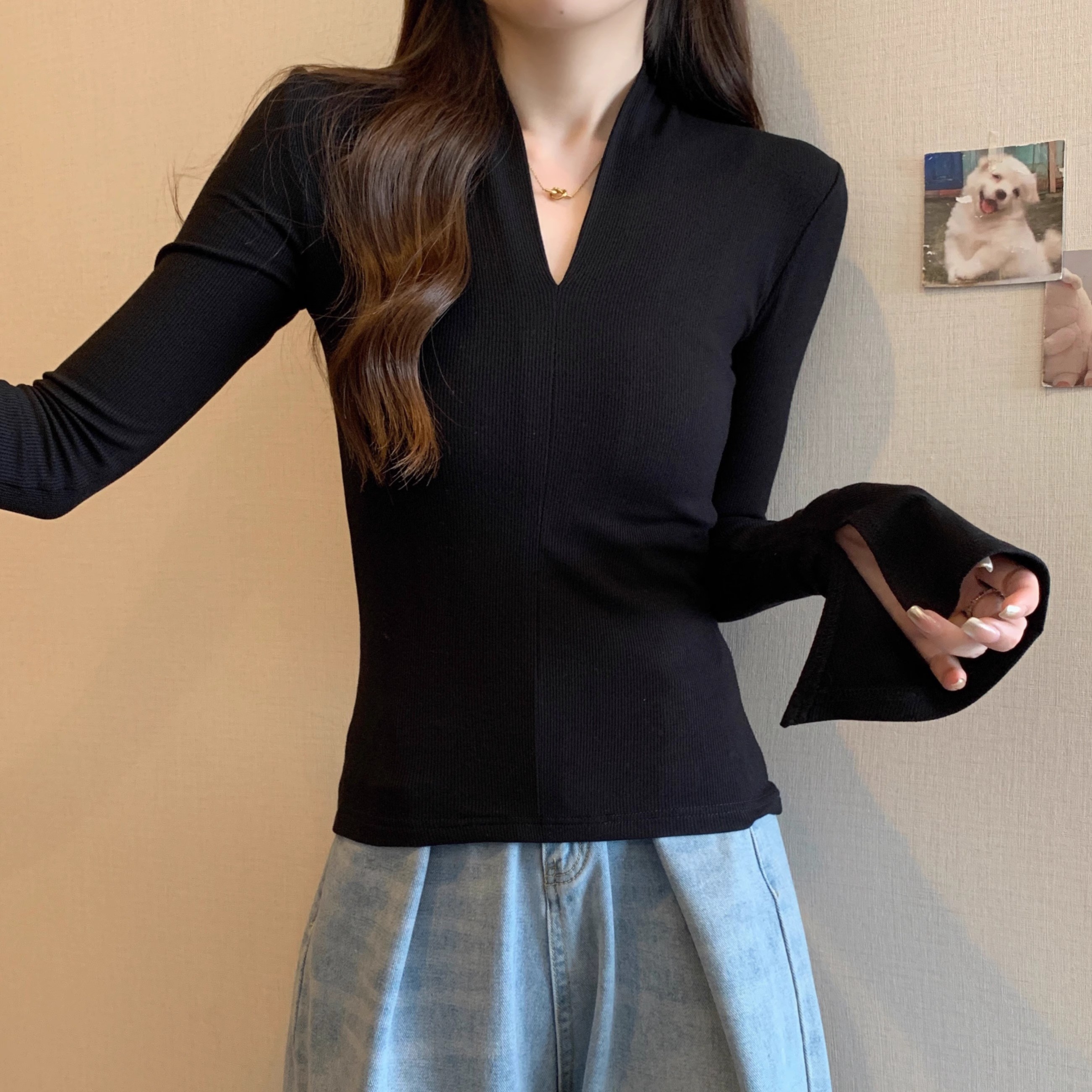 纯色v领德绒打底衫女秋冬新款内搭简约纯欲修身显瘦百搭长袖上衣