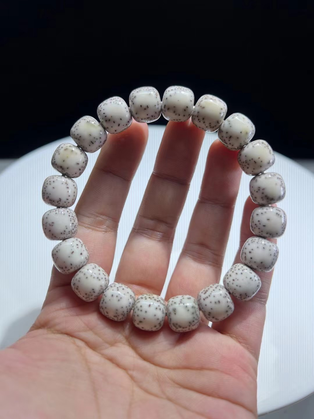 【原生态】无烟花12×11老型，海南毛感料石玉骨瓷白同枝果，月朗星稀。