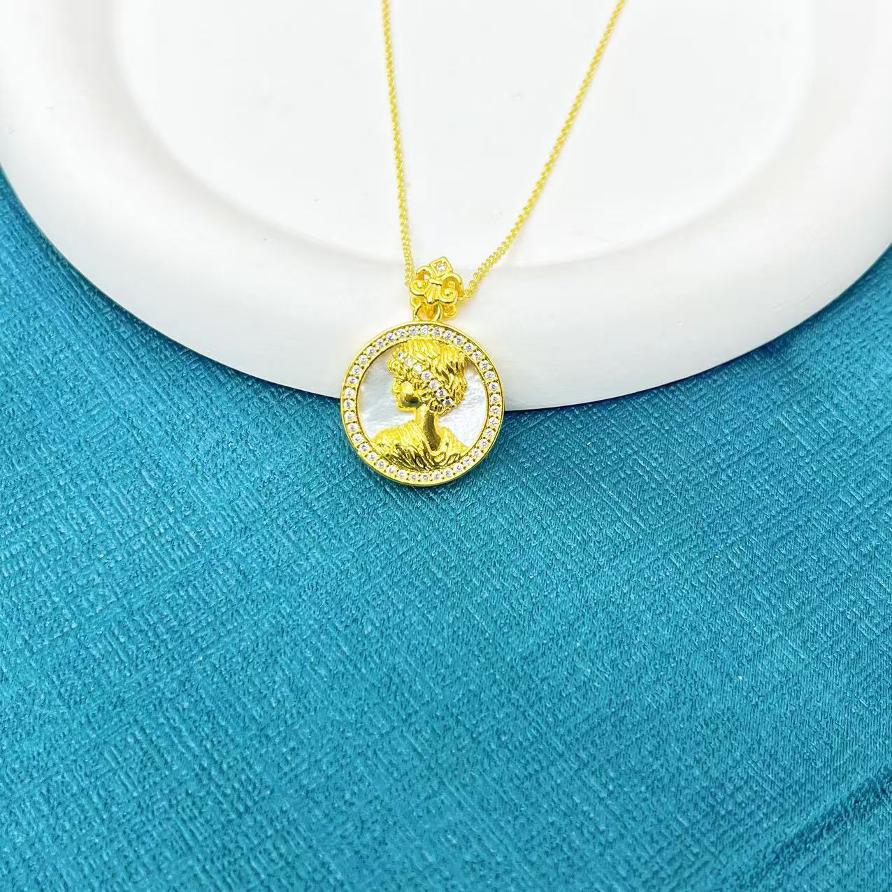 【杰哥专属】天然珠宝豪华女王款白贝母吊坠（赠链）S148