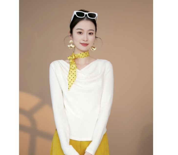 小井定制私服【阳光柏林街】新款女装上衣打底衫时尚百搭款J24WA008