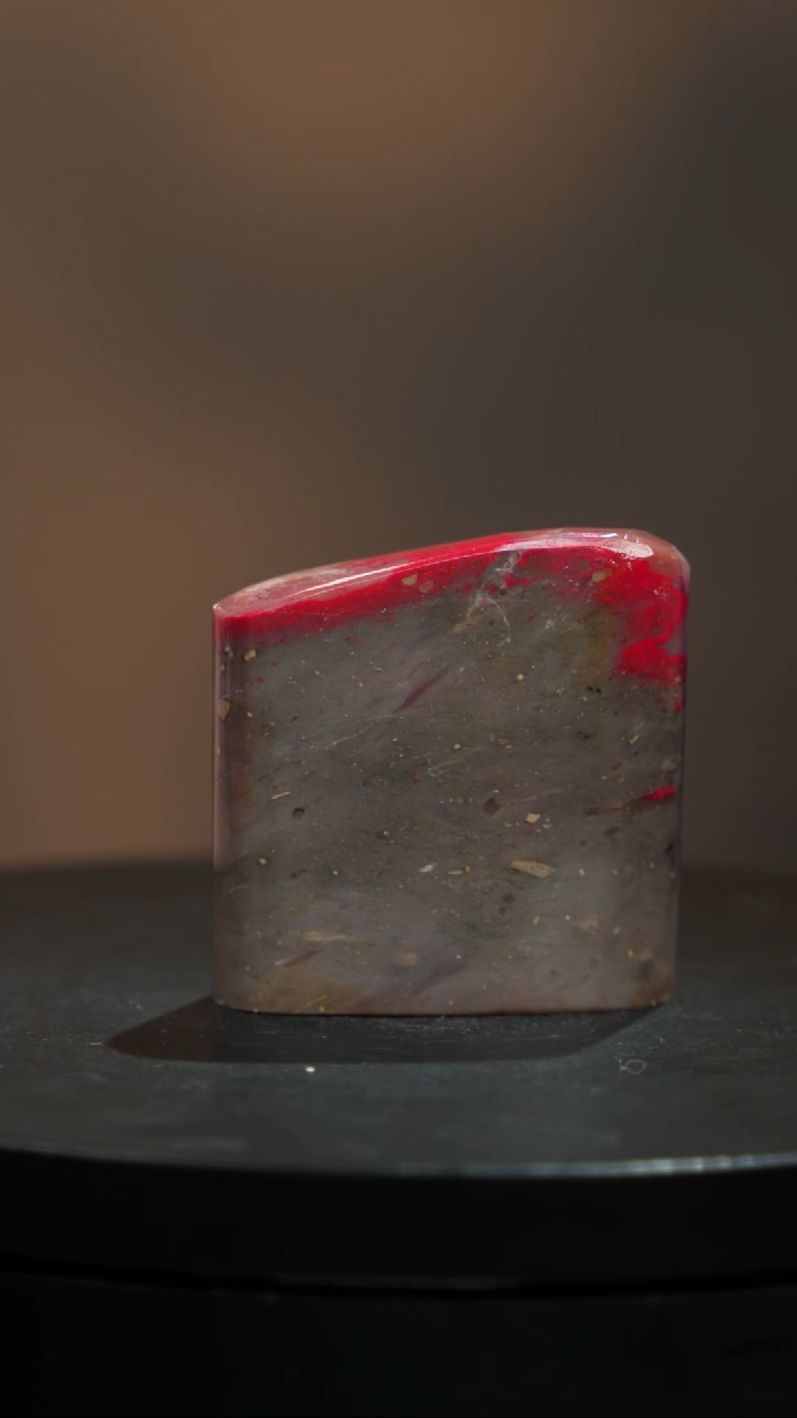 【闪购商品】鸡血石1