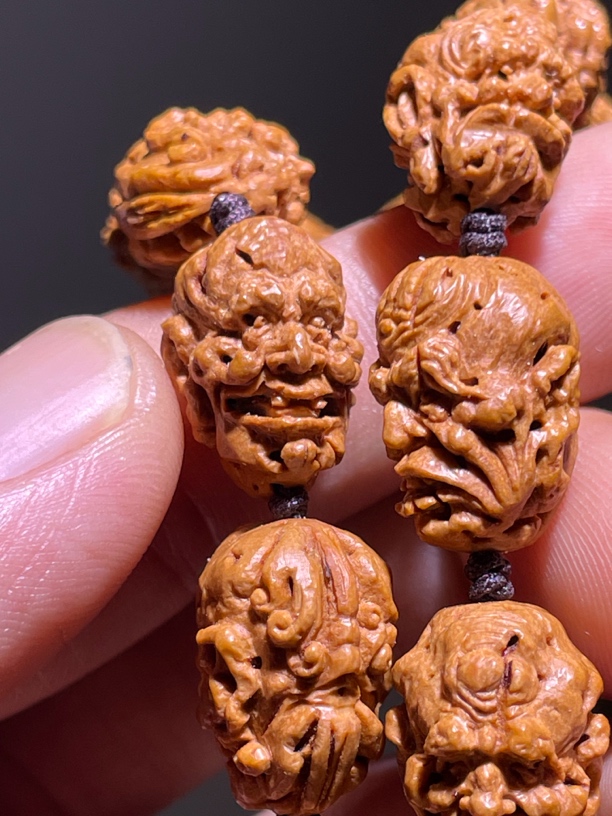 毛桃核雕刻十八罗汉，梵，学院派，1.5*1.8