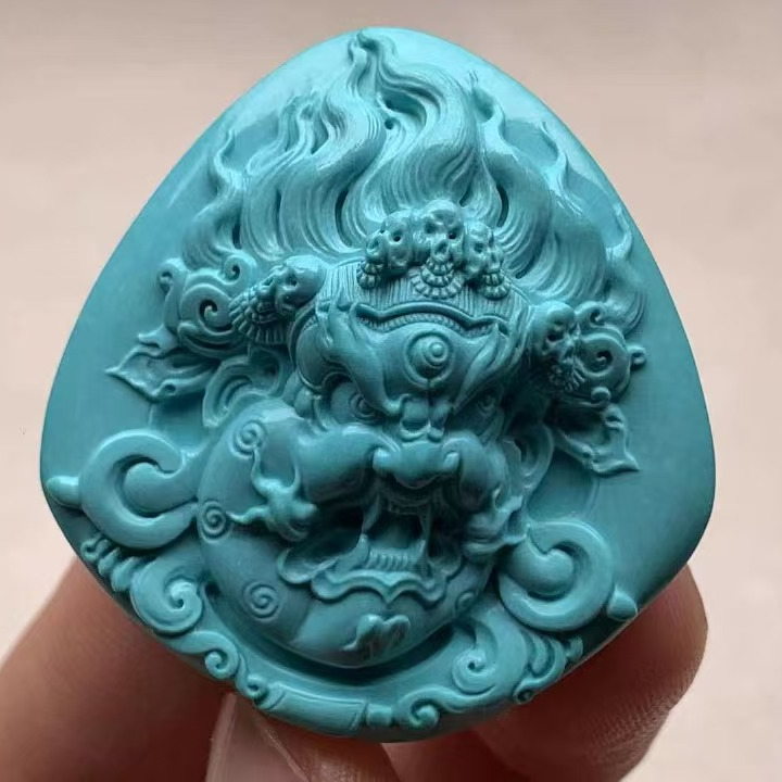 湖北竹山天然原矿绿松石瓷釉级玉化料料质细腻大黑天22.9g