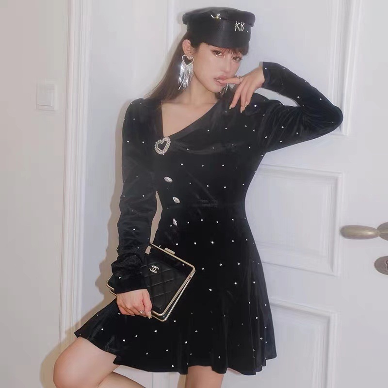 Masion.W秋季新款小众品牌黑丝绒连衣裙女烫钻越南小众连衣裙A077