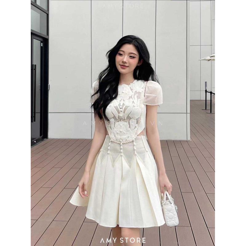 越南设计师品牌精致花朵镂空露腰甜美短款连衣裙A字减龄A055