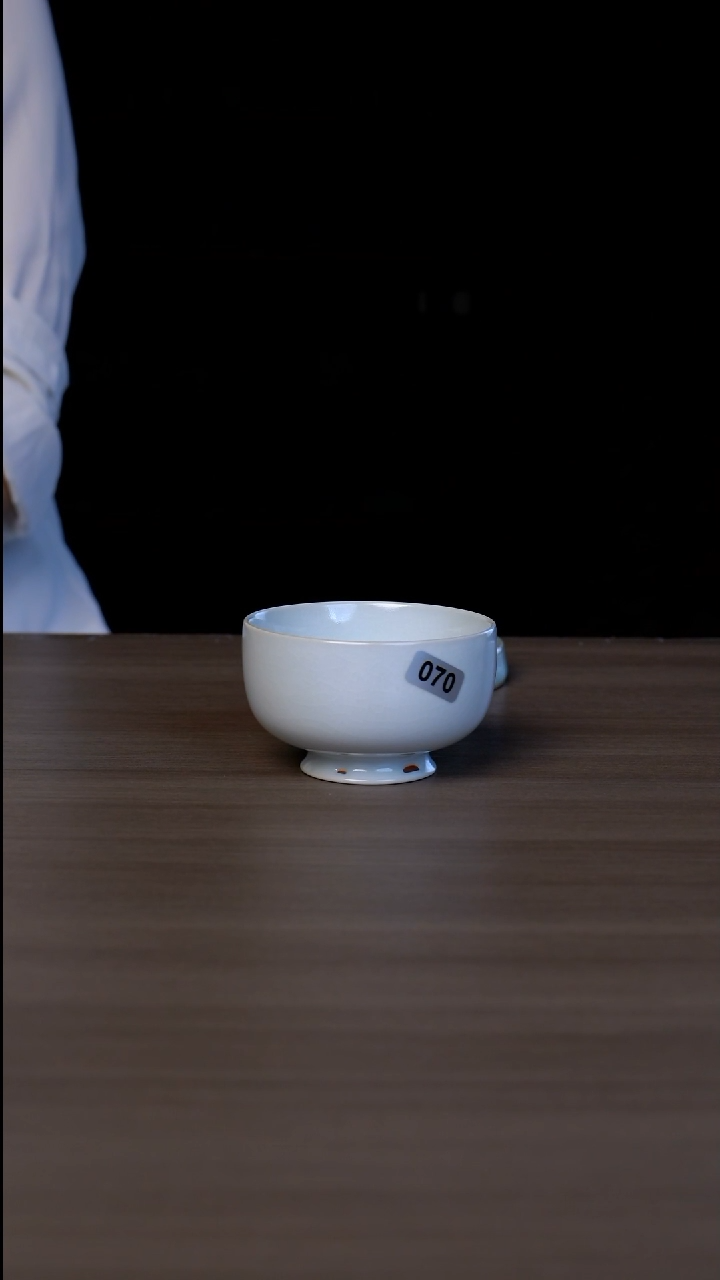 【闪购商品】杯070号月白卷足罗汉杯微瑕无售后